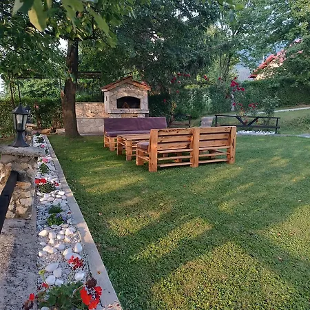 Tranquil Retreat - 